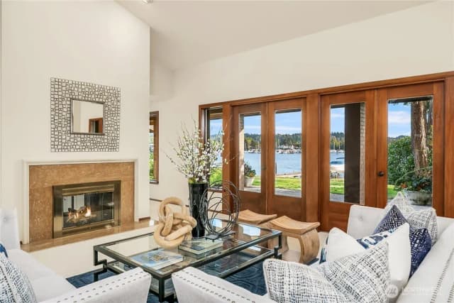 Property photo for 11055 Se Lake Road, Bellevue photo 4