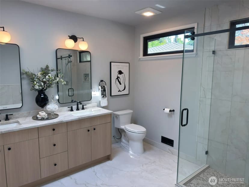 Property photo for 11055 Se Lake Road, Bellevue photo 15