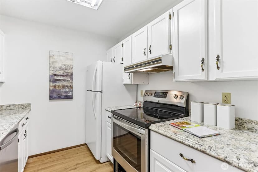 Property photo for 18620 52nd Avenue W #116, Lynnwood photo 8