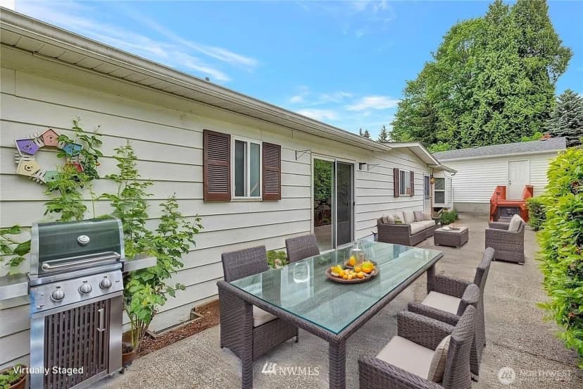Property photo for 17044 Woodcrest Drive Ne, Bothell photo 17