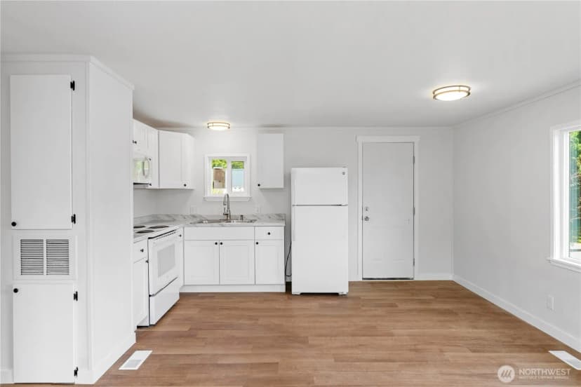 Property photo for 1019 Standford Drive #16, Cosmopolis photo 8