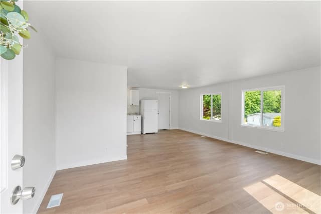 Property photo for 1019 Standford Drive #16, Cosmopolis photo 4