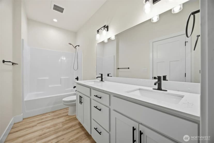 Property photo for 533 Second Street, Sumas photo 28
