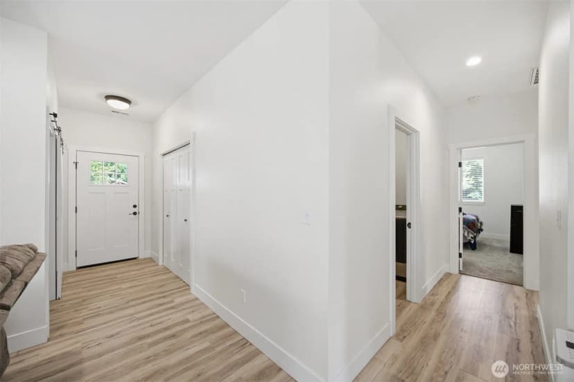 Property photo for 533 Second Street, Sumas photo 16