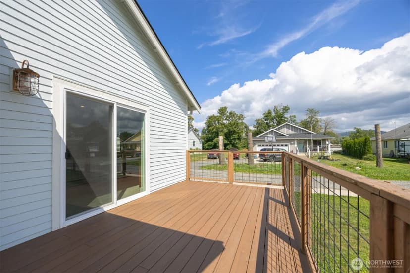 Property photo for 533 Second Street, Sumas photo 31