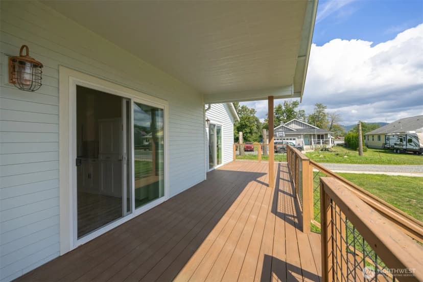 Property photo for 533 Second Street, Sumas photo 34