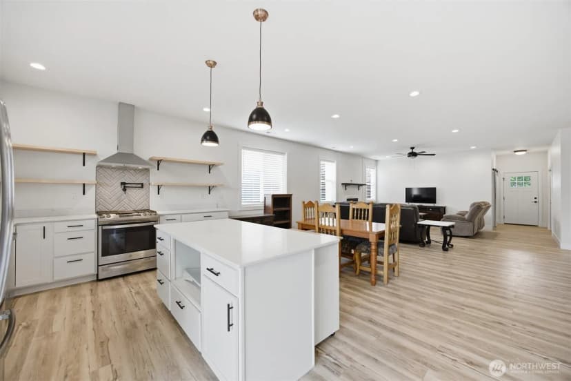 Property photo for 533 Second Street, Sumas photo 15