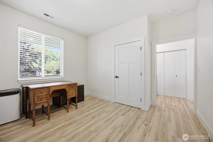 Property photo for 533 Second Street, Sumas photo 6