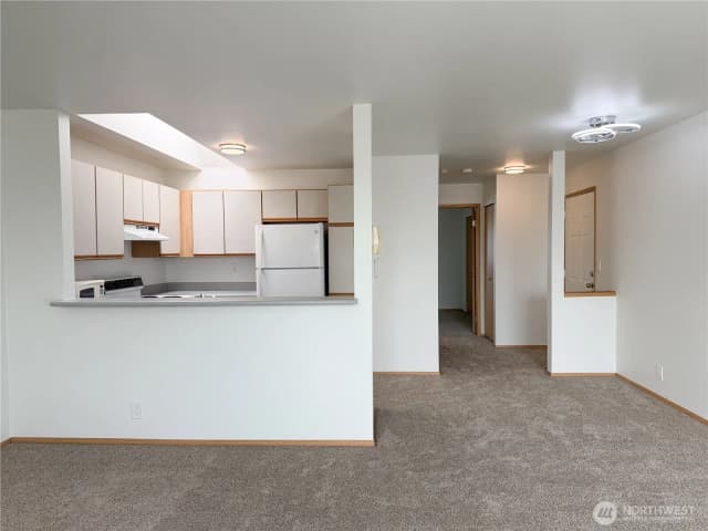 Property photo for 124 Sw 154th Street #302, Burien photo 3