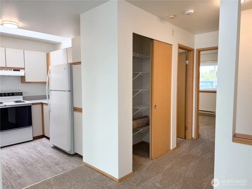 Property photo for 124 Sw 154th Street #302, Burien photo 10