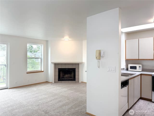 Property photo for 124 Sw 154th Street #302, Burien photo 2