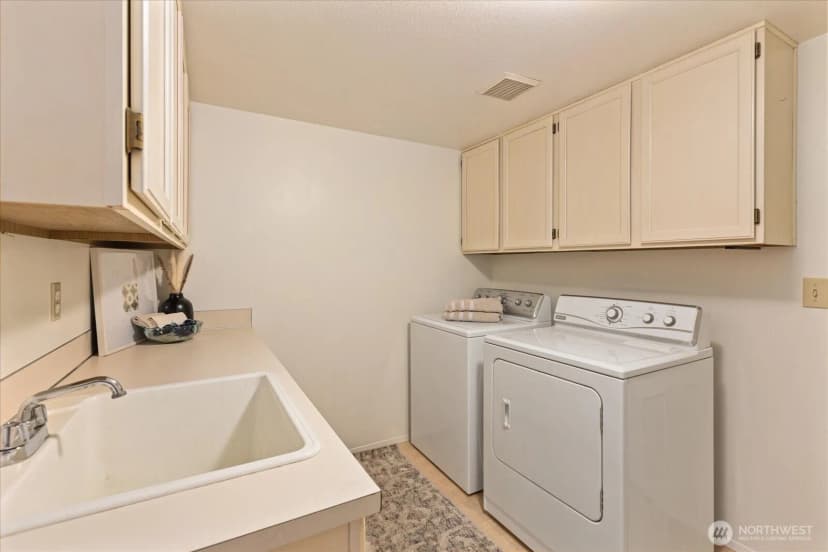 Property photo for 6631 114th Avenue Se, Bellevue photo 14