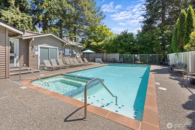Property photo for 6631 114th Avenue Se, Bellevue photo 37