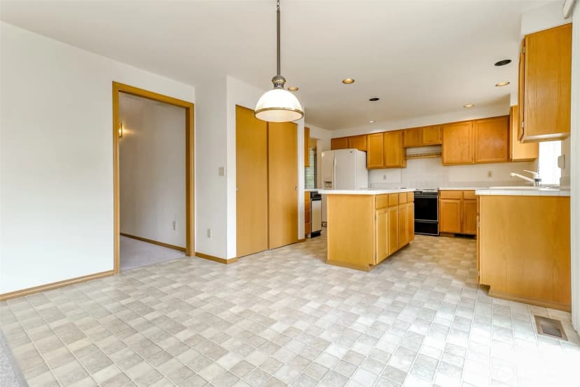 Property photo for 7415 92nd Avenue Ct Sw, Lakewood photo 11