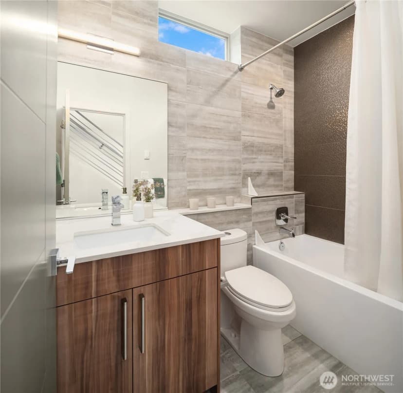 Property photo for 2228 10th Ave E #a, Seattle photo 7