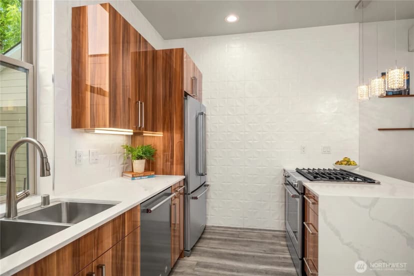 Property photo for 2228 10th Ave E #a, Seattle photo 9