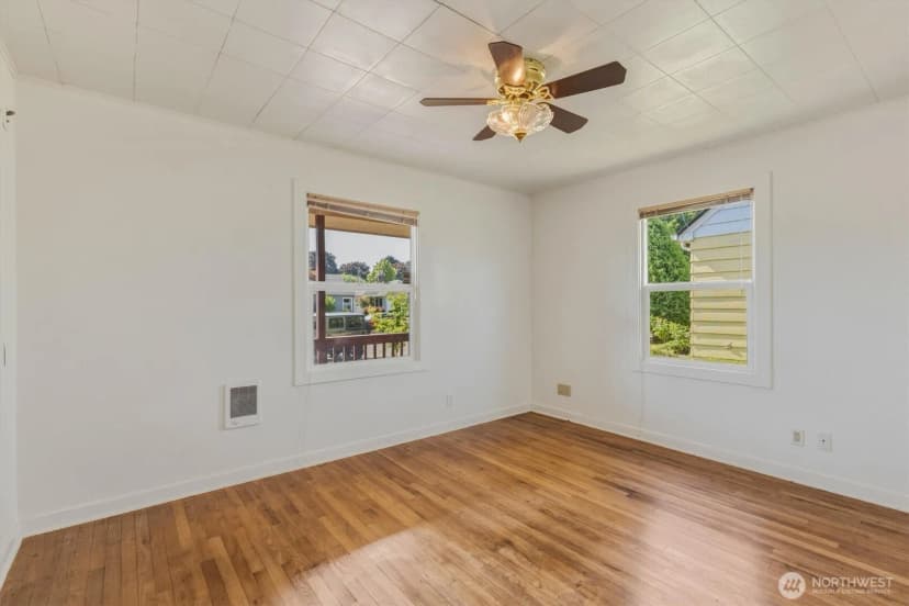 Property photo for 1447 9th Avenue, Longview photo 14
