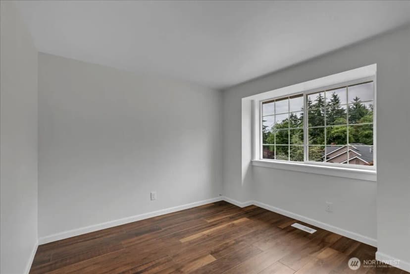 Property photo for 32027 11th Avenue Sw, Federal Way photo 27