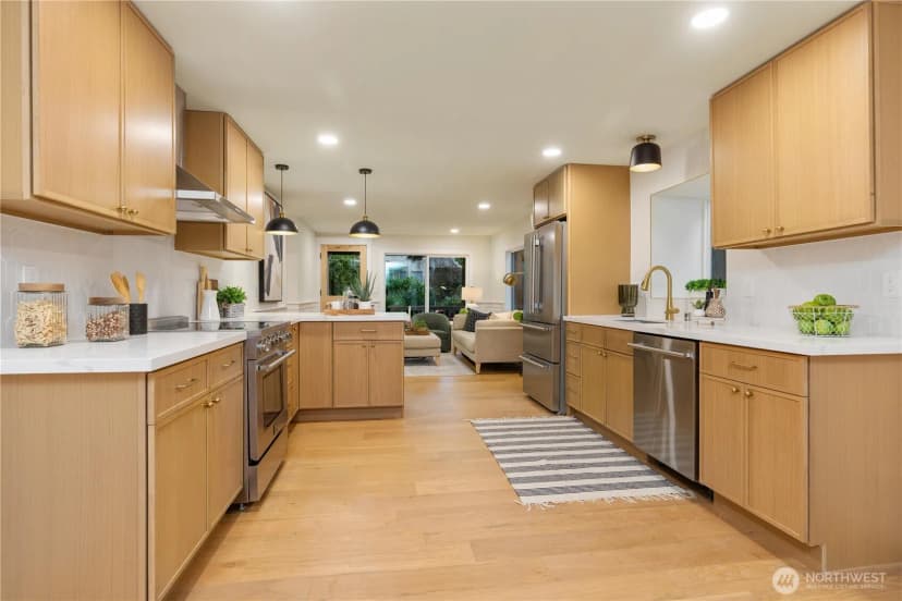 Property photo for 715 27th Avenue, Seattle photo 10