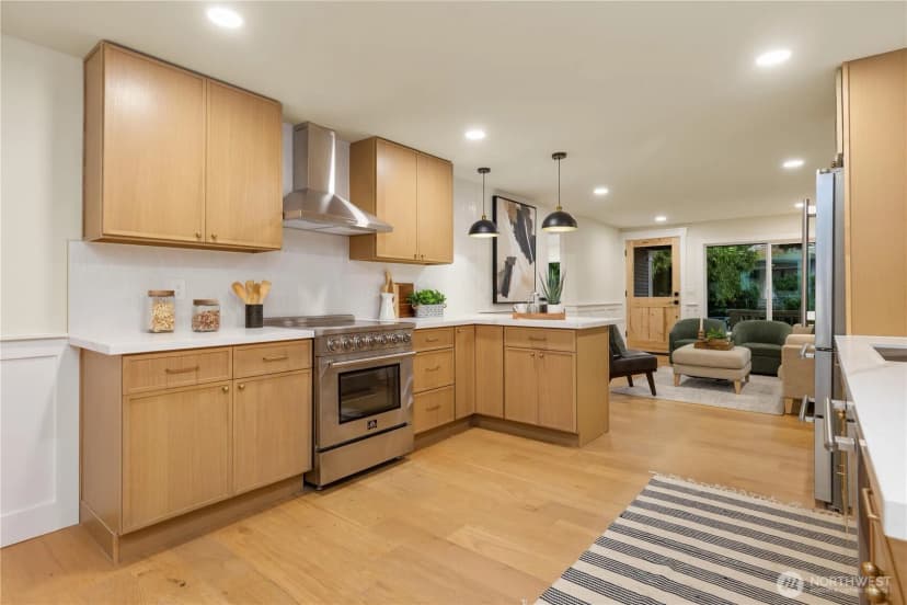 Property photo for 715 27th Avenue, Seattle photo 12