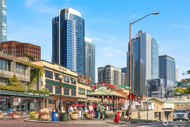 Property photo for 1521 2nd Avenue #1404, Seattle