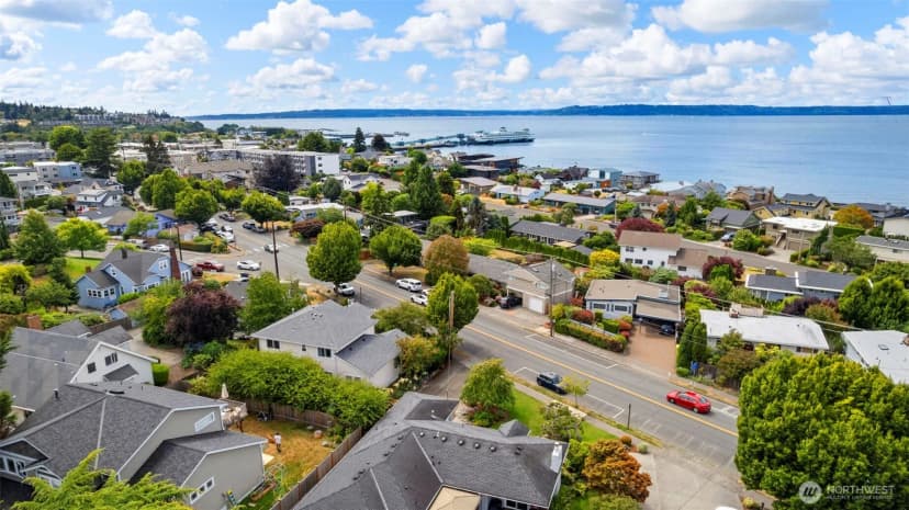 Property photo for 510 3rd Avenue N, Edmonds photo 39