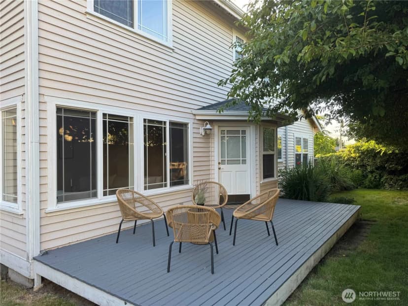 Property photo for 510 3rd Avenue N, Edmonds photo 35