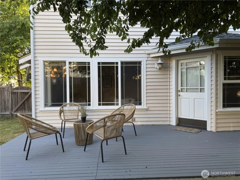 Property photo for 510 3rd Avenue N, Edmonds photo 36