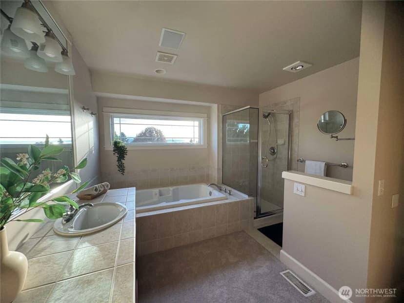 Property photo for 510 3rd Avenue N, Edmonds photo 28