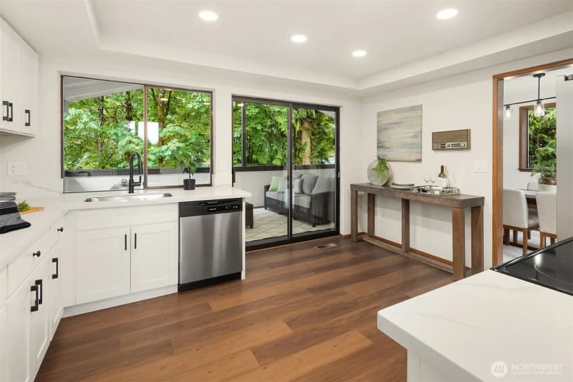 Property photo for 18311 Ne 105th Court, Redmond photo 12