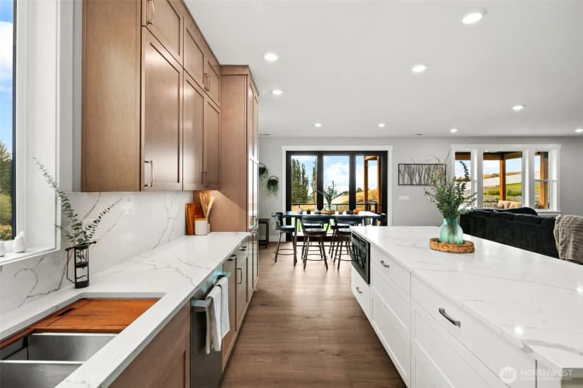Property photo for 838 Autumn Crest Drive, Wenatchee photo 8