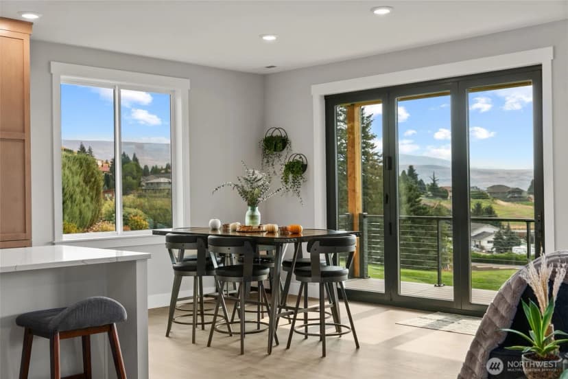 Property photo for 838 Autumn Crest Drive, Wenatchee photo 12