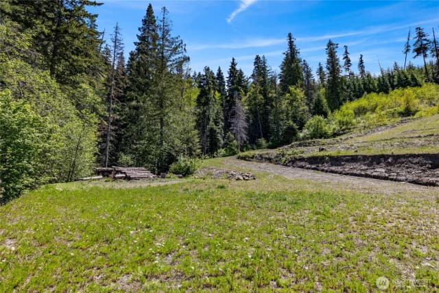 Property photo for 2000 Rocky Mountain Way, Cle Elum photo 3