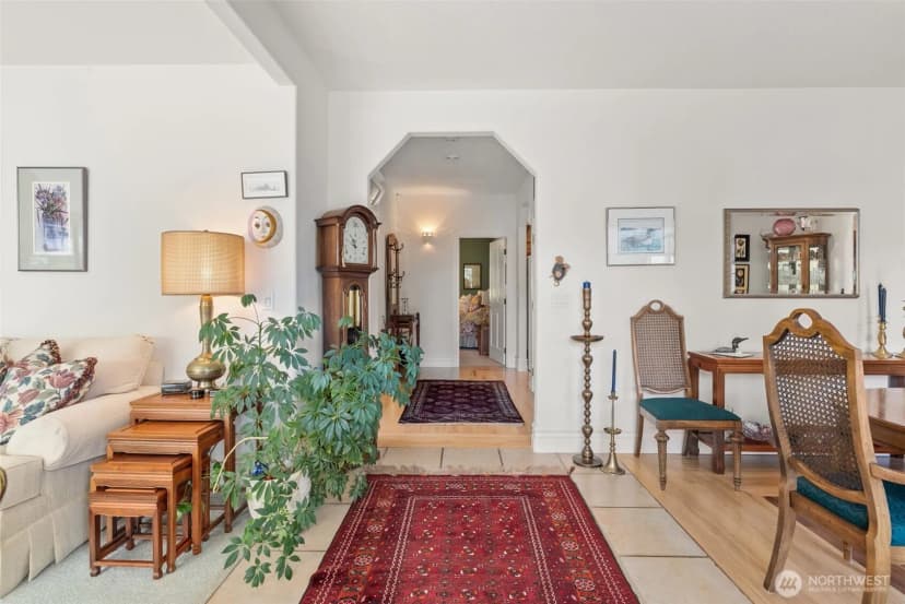 Property photo for 7201 Holly Hedge Sw #8, Lakewood photo 6