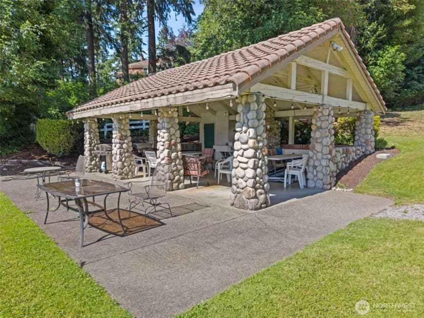 Property photo for 7201 Holly Hedge Sw #8, Lakewood photo 39