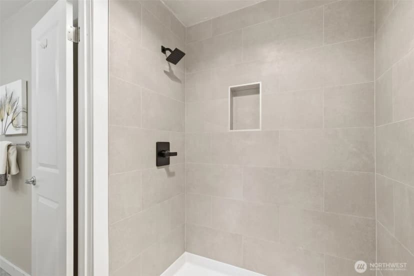 Property photo for 6858 139th Avenue Ne #705, Redmond photo 18