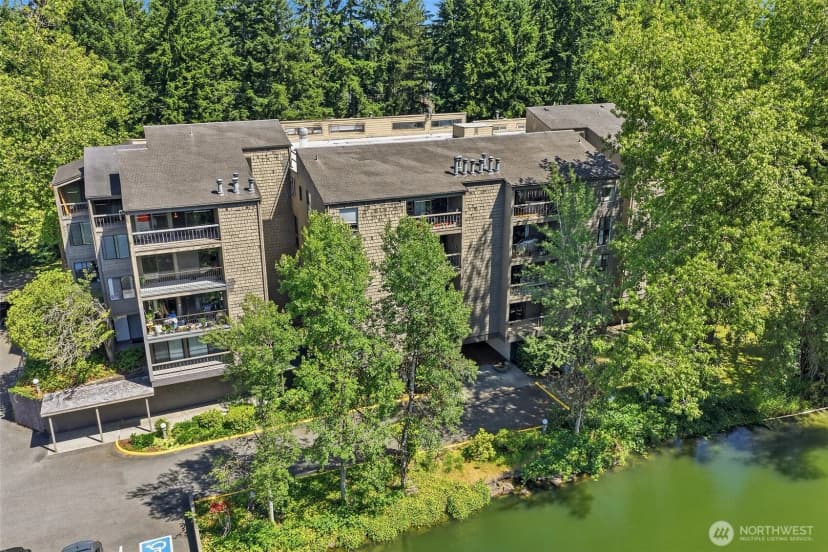 Property photo for 6858 139th Avenue Ne #705, Redmond photo 6