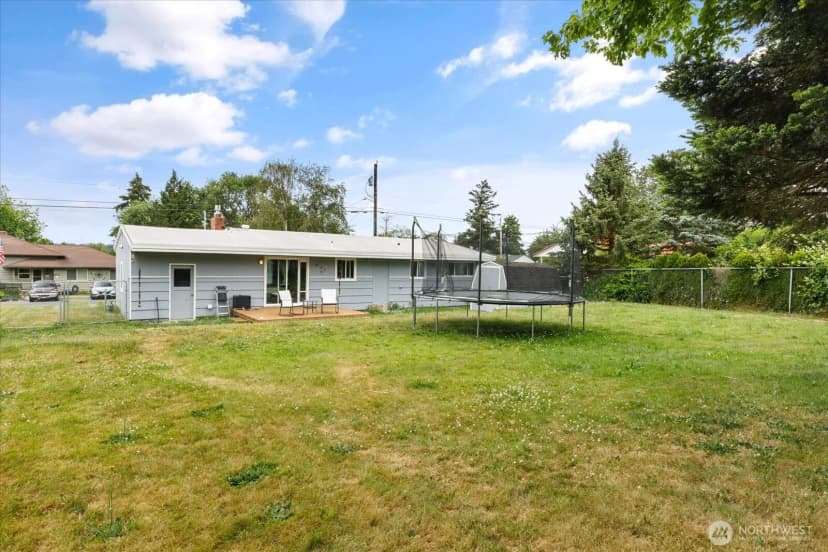 Property photo for 462 Se Quaker Street, Oak Harbor photo 22