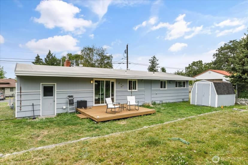 Property photo for 462 Se Quaker Street, Oak Harbor photo 21