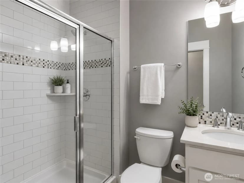 Property photo for 3232 112th Avenue Se, Bellevue photo 24