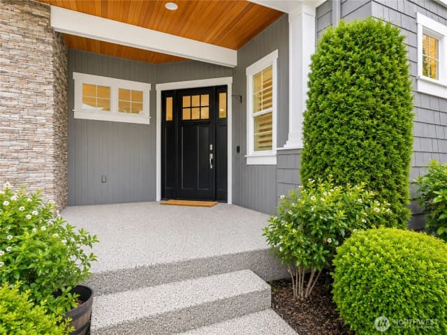 Property photo for 3232 112th Avenue Se, Bellevue photo 2
