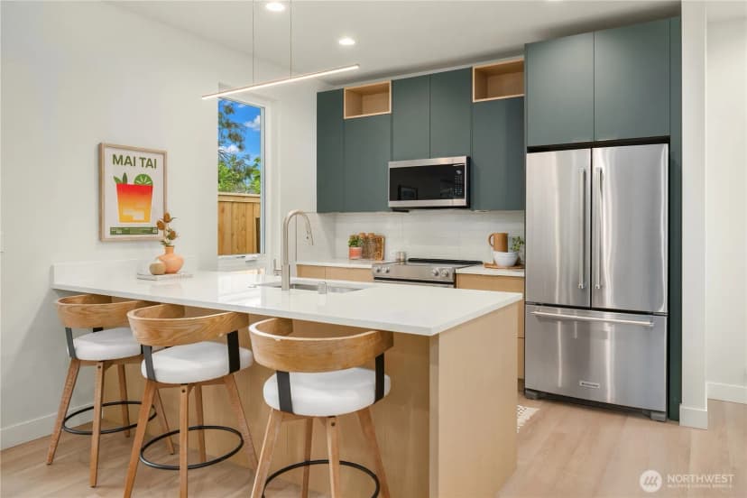 Property photo for 112 29th Avenue E, Seattle photo 5