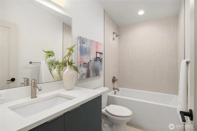 Property photo for 112 29th Avenue E, Seattle photo 14