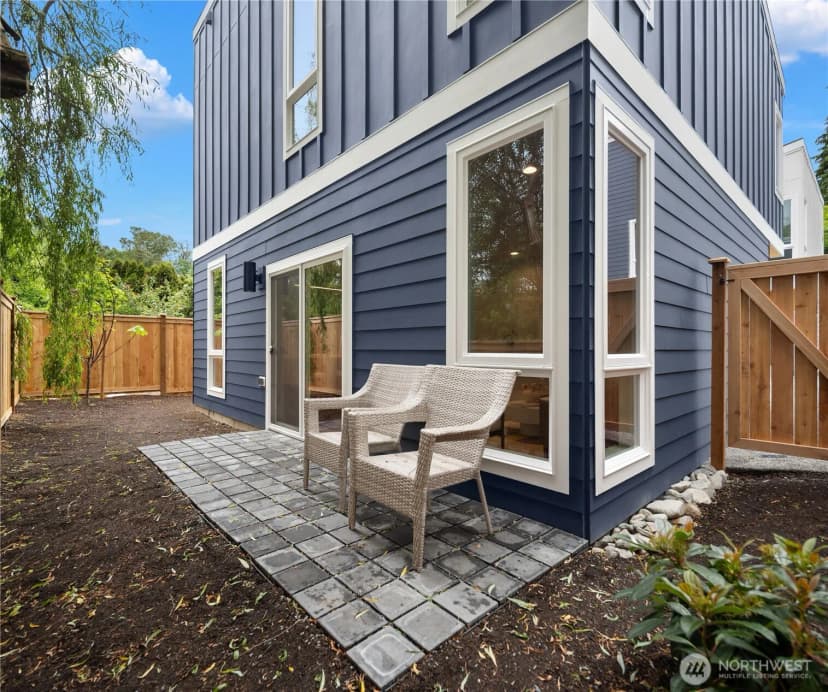 Property photo for 112 29th Avenue E, Seattle photo 16
