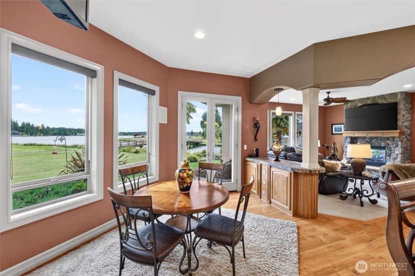 Property photo for 20208 Island Parkway East, Lake Tapps photo 16