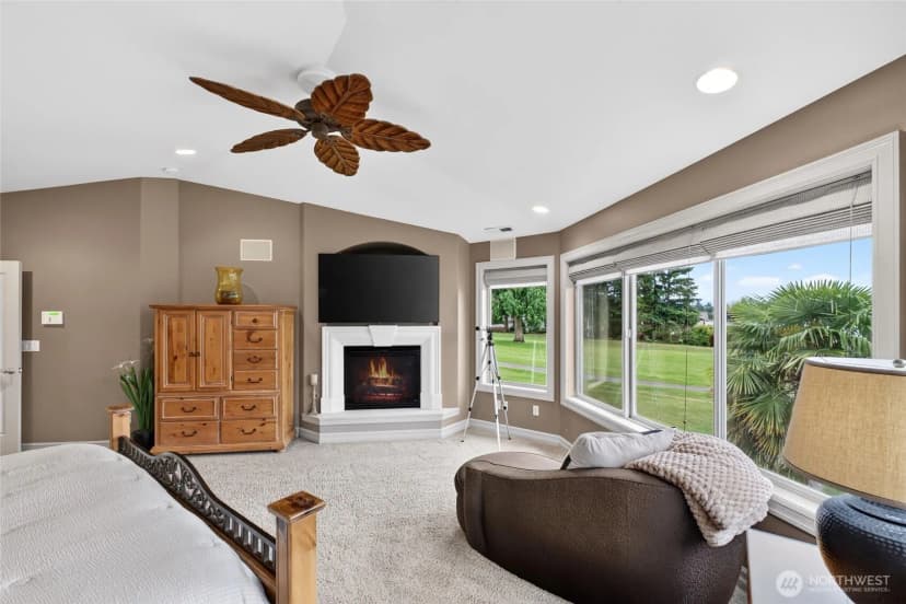 Property photo for 20208 Island Parkway East, Lake Tapps photo 27