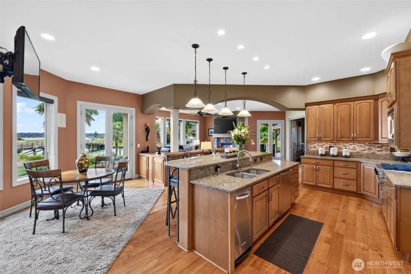 Property photo for 20208 Island Parkway East, Lake Tapps photo 15