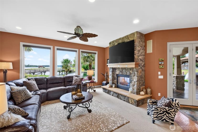 Property photo for 20208 Island Parkway East, Lake Tapps photo 18