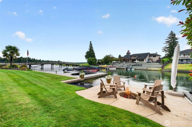 Property photo for 20208 Island Parkway East, Lake Tapps photo 2