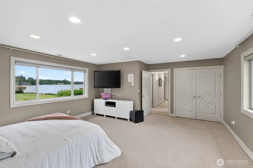 Property photo for 20208 Island Parkway East, Lake Tapps photo 35
